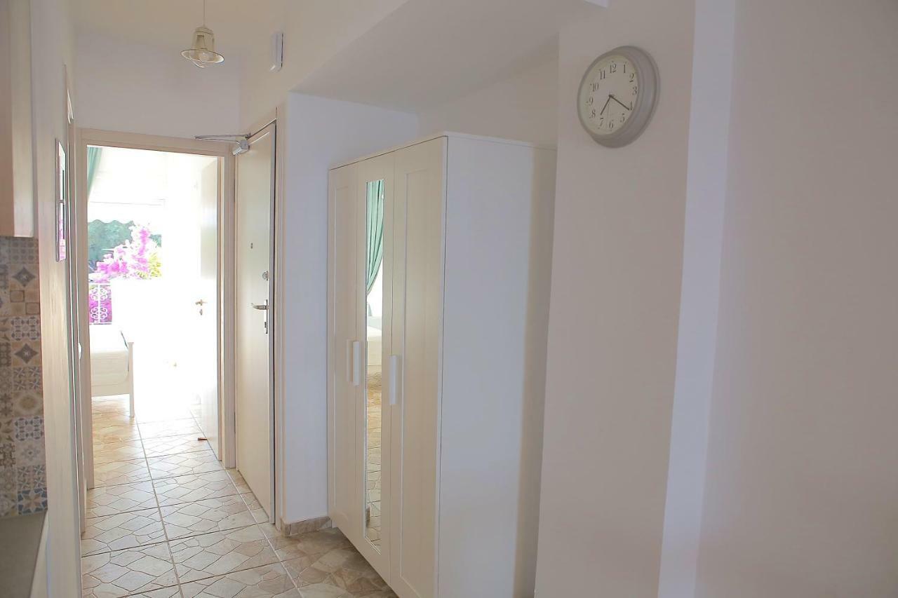 Mediterranean Sandy Beach Apartment Толон Экстерьер фото